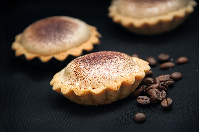 Recette de tartelettes au chocolat et meringue au café