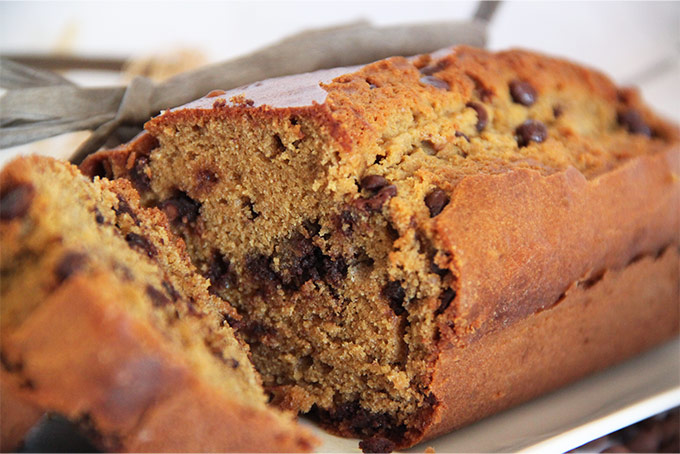 Recette de cake à la cacahuète et aux pépites de chocolat au lait