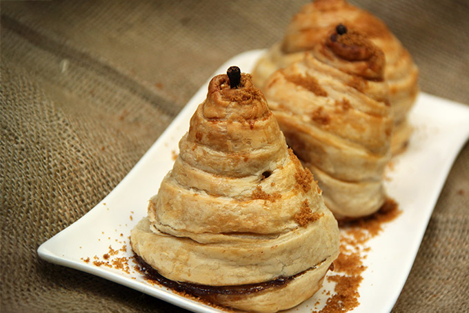 Recette de Douillon à la poire, au chocolat noir et aux amandes