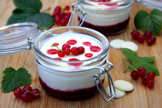 Recette de crème mousseuse au chocolat et aux groseilles