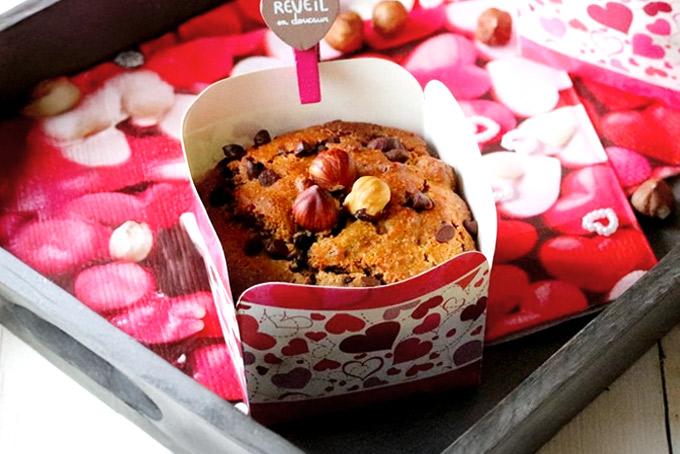 Recette de muffins au gingembre confit, noisettes et chocolat noir