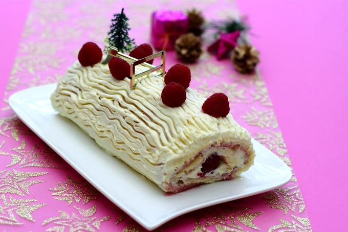 Recette de bûche au chocolat blanc et aux framboises
