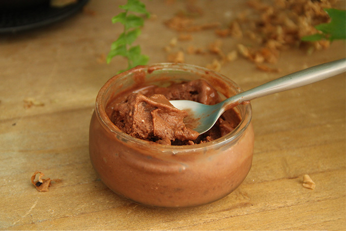 Recette de glace vegan à la banane, noix de coco et cacao