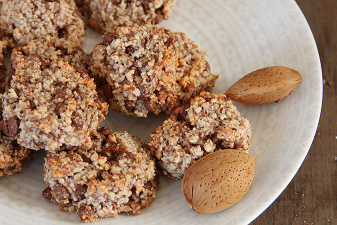 Recette de biscuits aux amandes et pépites de chocolat au lait