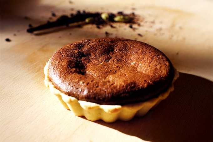 Recette de tarte au chocolat à la cardamome et au poivre