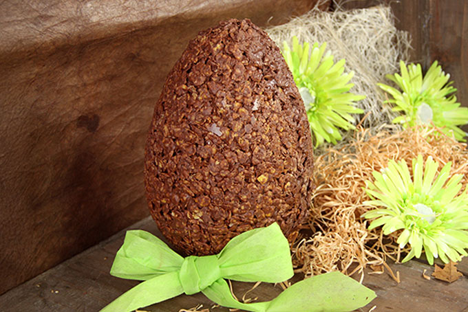 Recette œuf de Pâques géant aux cornflakes et au chocolat au lait